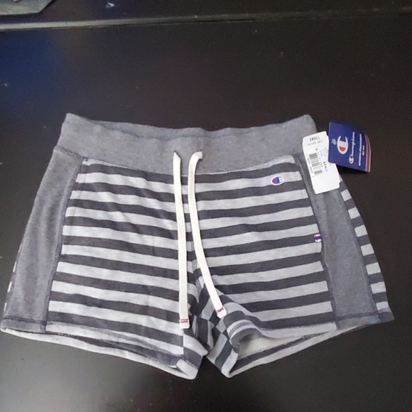 Champion Pants - Champion stripped shorts